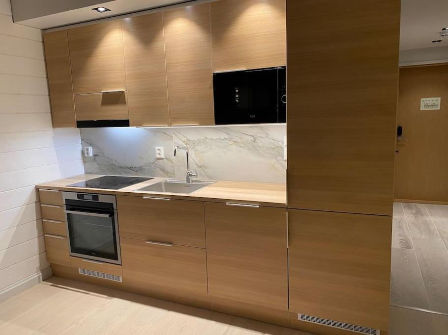 Levi Diamonds Luxury Ski-In&Out &Private Jacuzzi Sirkka Exterior foto